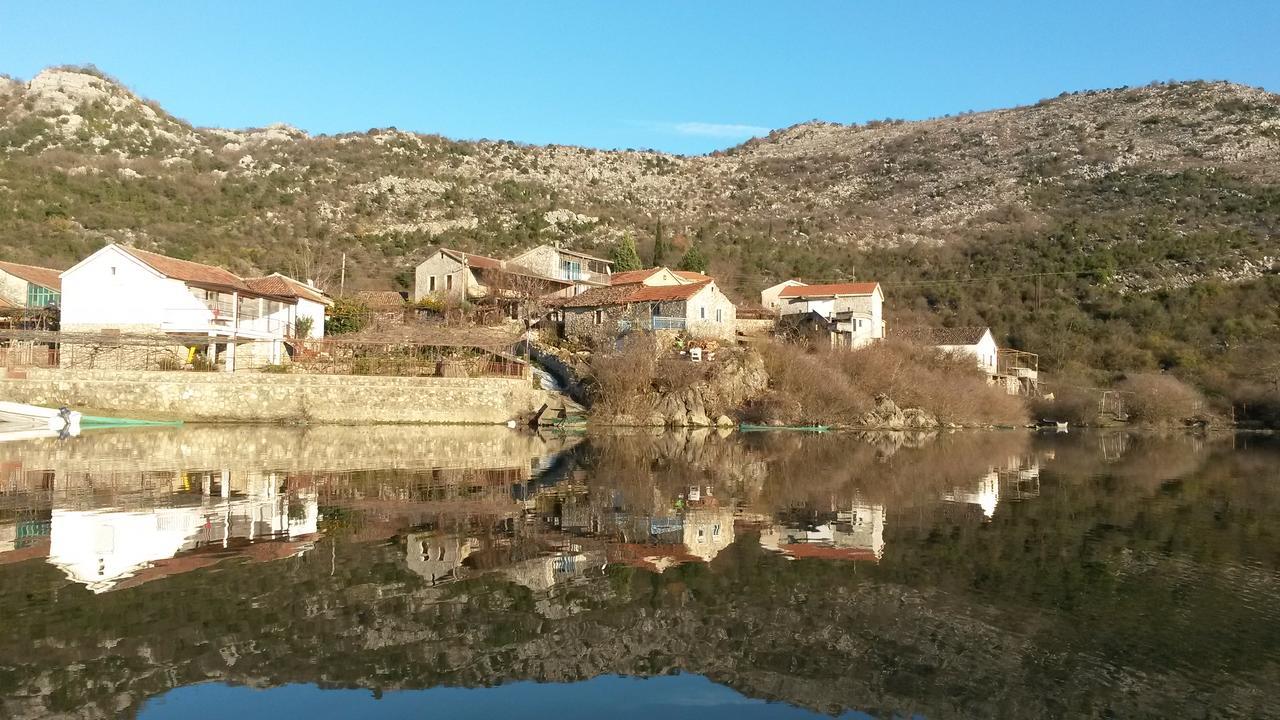 Lake House Puro Villa Dodosi Esterno foto